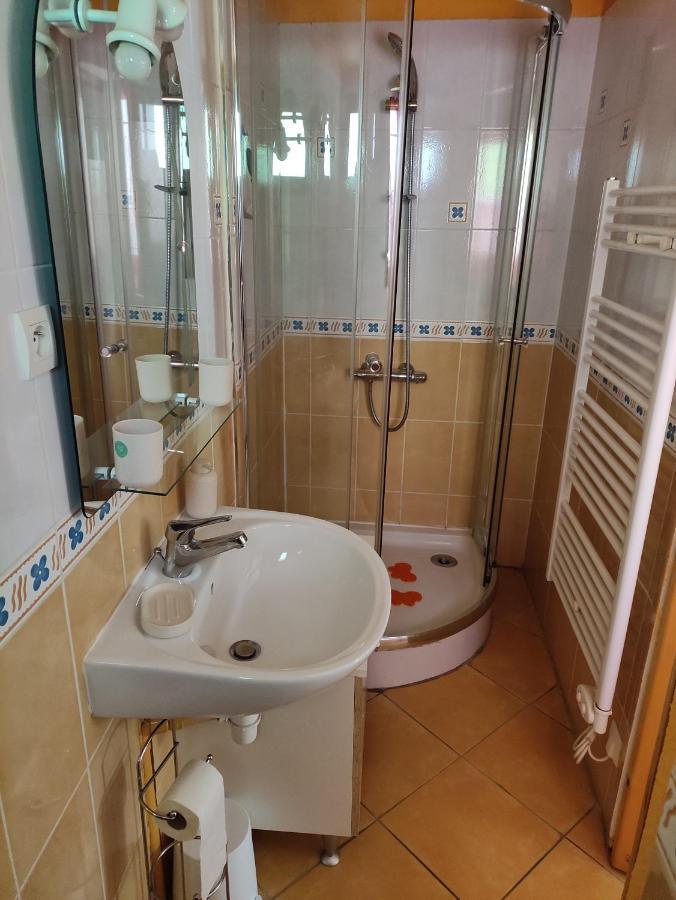 Confortable Maison De Village En Pierre Typique Moltig les Bains Luaran gambar